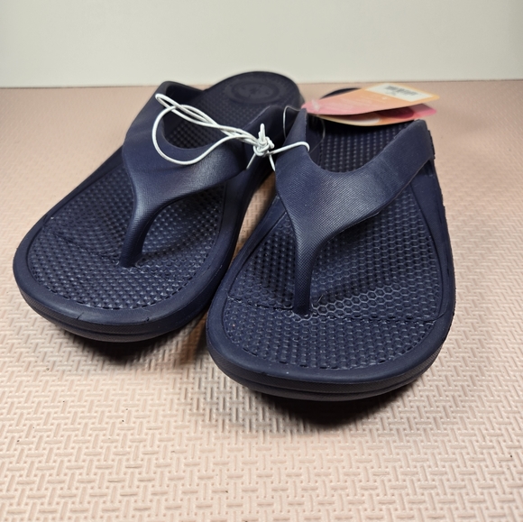 totes Shoes - TOTES Solbounce Sandals with Everywear Technology Size 7 NWT